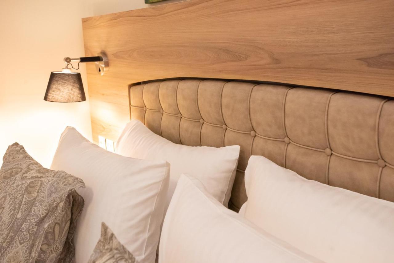 Blue Ark Lavish Sauna Suite Atenas Exterior foto